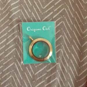 Origami owl medium gold locket base